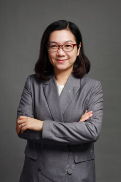 Thạc sỹ, Luật sư Nguyễn Lan Hương