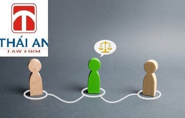 giải quyết tranh chấp đất đai tại UBND