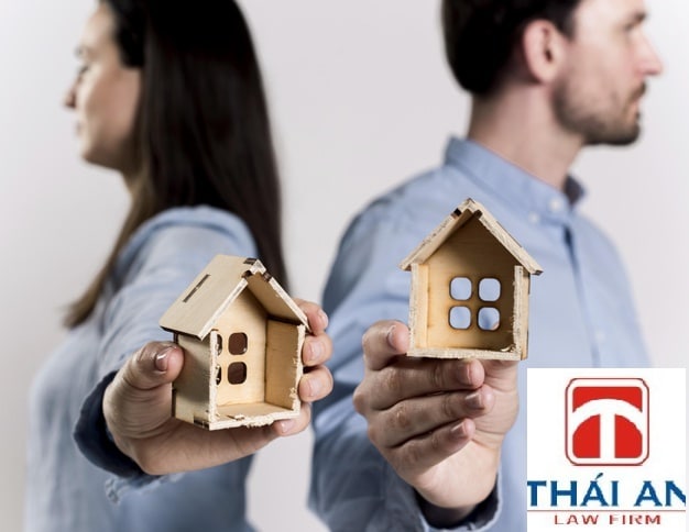 Ly hôn rồi có ở nhà chồng một thời gian được không?